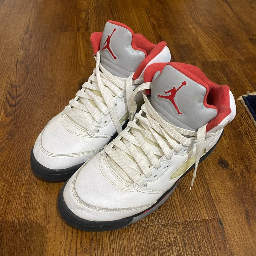 Air Jordan retro 5 Fire Red sneakers